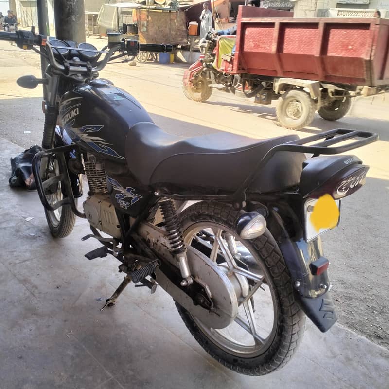 Suzuki GS 150 SE 2021 1