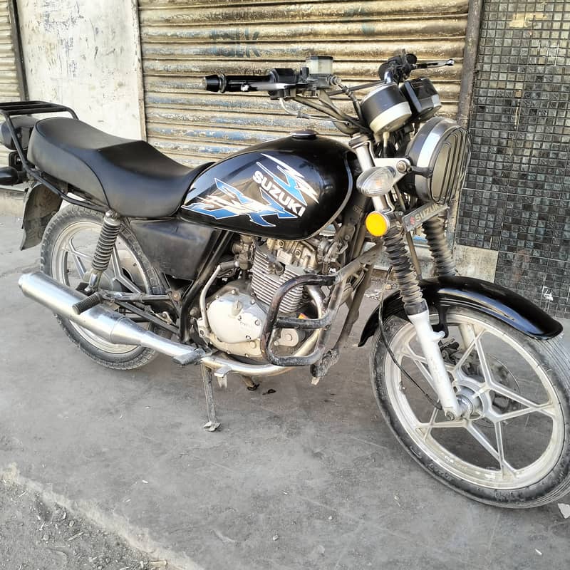 Suzuki GS 150 SE 2021 5