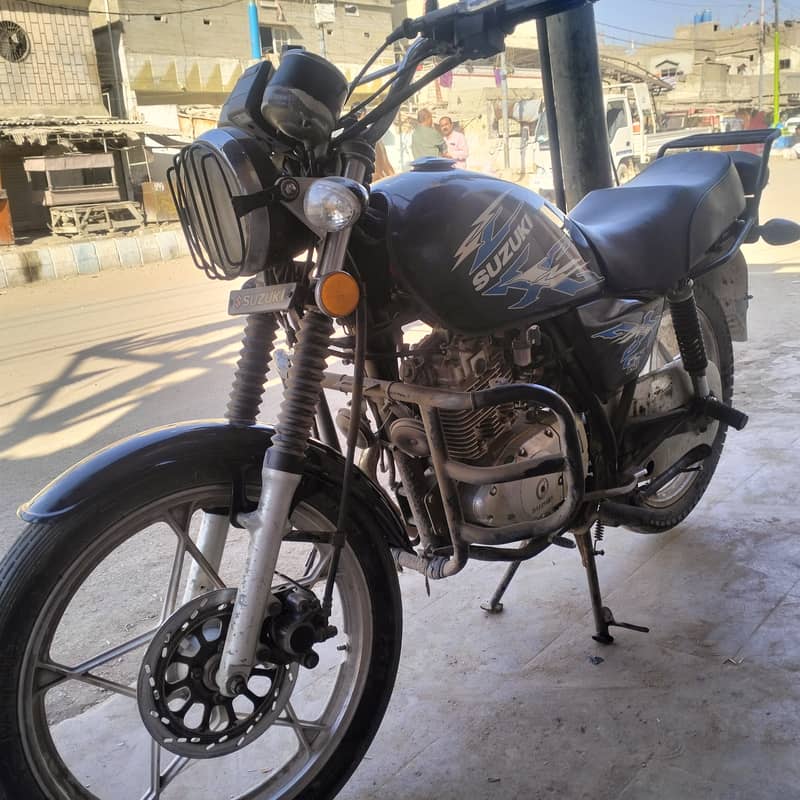 Suzuki GS 150 SE 2021 7