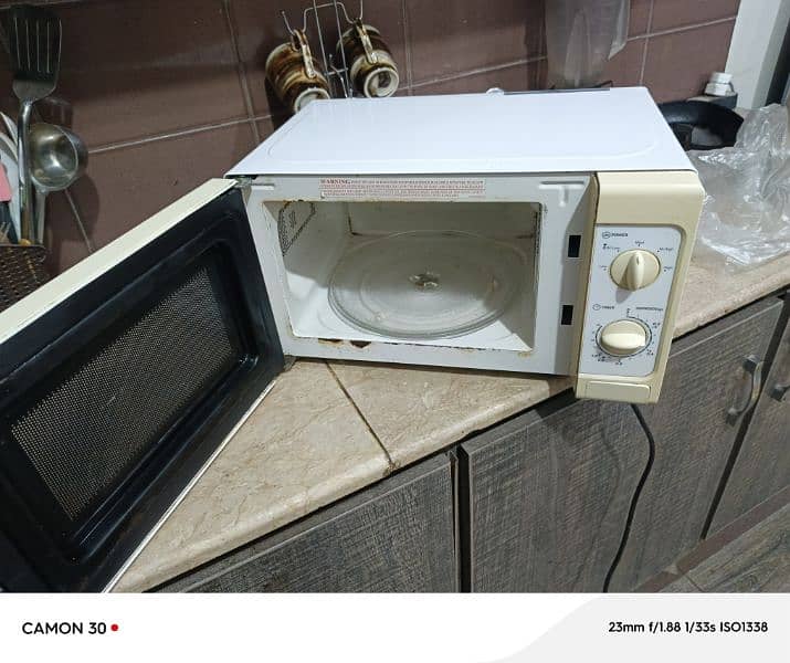 microwave good condition 1