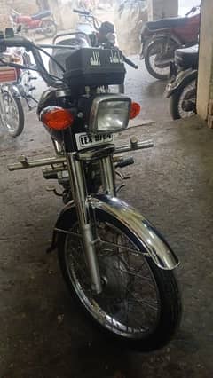 Honda 125 good condition restore black colour