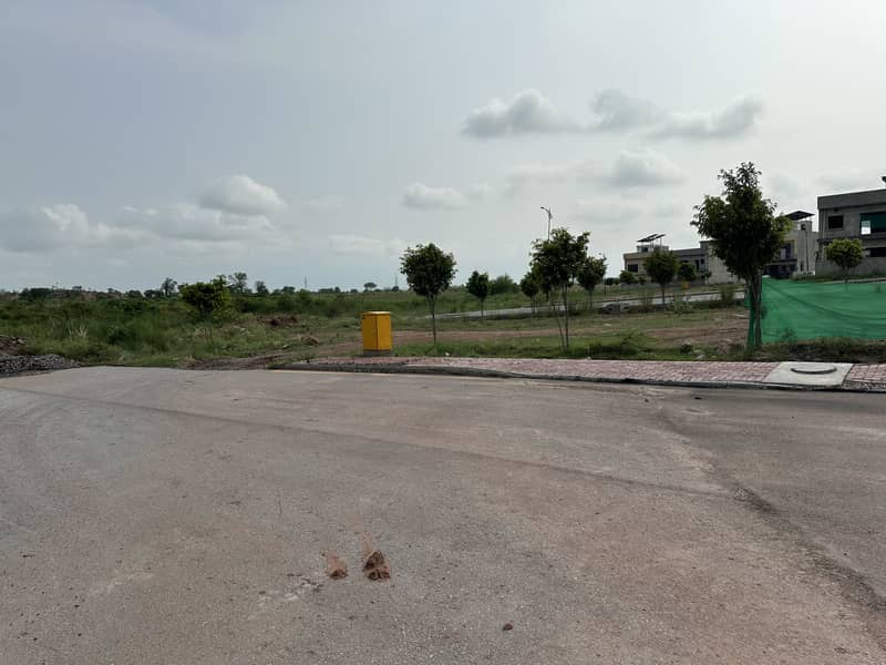 Beautiful Location Semi Corner 12 Plot Ready To Build Available For Sale In Reasonable Demand 11