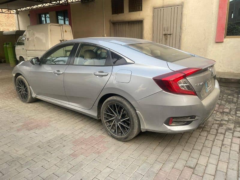 Honda Civic Oriel 2018/2019 4