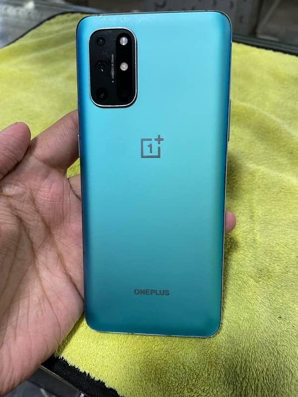 Oneplus 8t 12/256 screen mai dot ha or finger not working read add plz 1