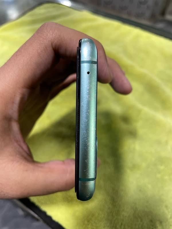 Oneplus 8t 12/256 screen mai dot ha or finger not working read add plz 7