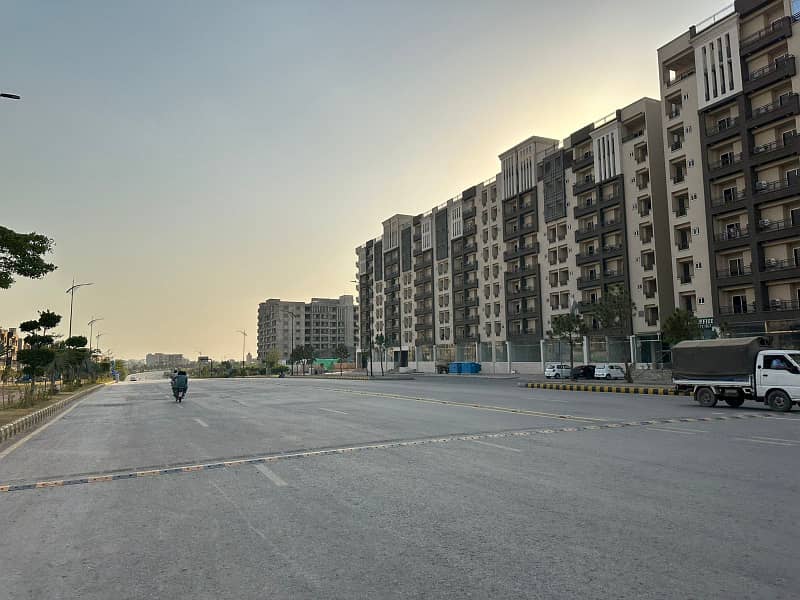 Bahria Enclave Sector C Avenue Commercial Plot Available In Main Boulevard. 3