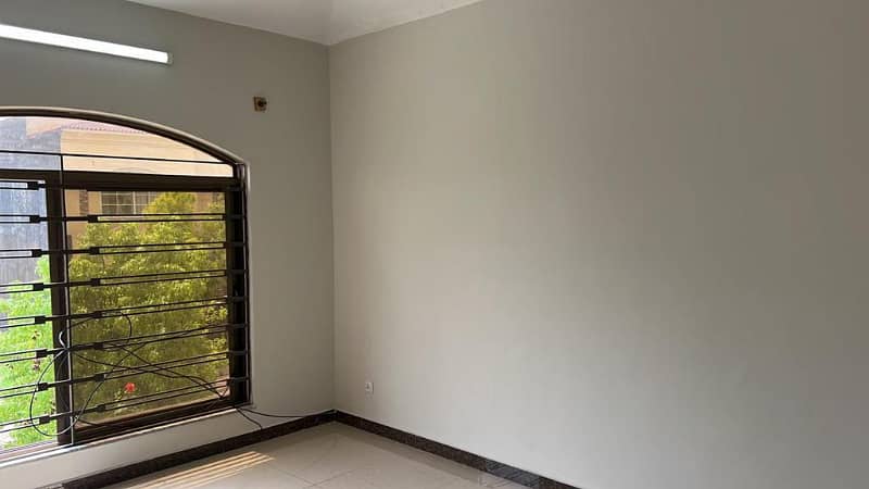 Beautiful Location Sector C-1 10 Marla (35*70) Upper Portion Available for Rent, Ideal Location in C-1 Sector Reasonable Demand 12