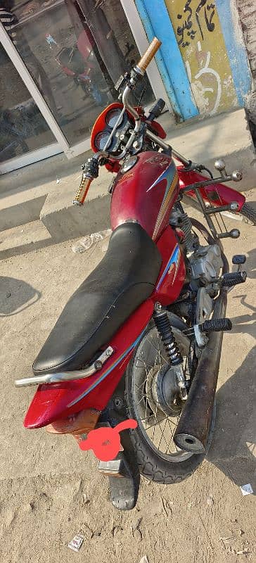 Honda 2006 Model Red Coulur 2