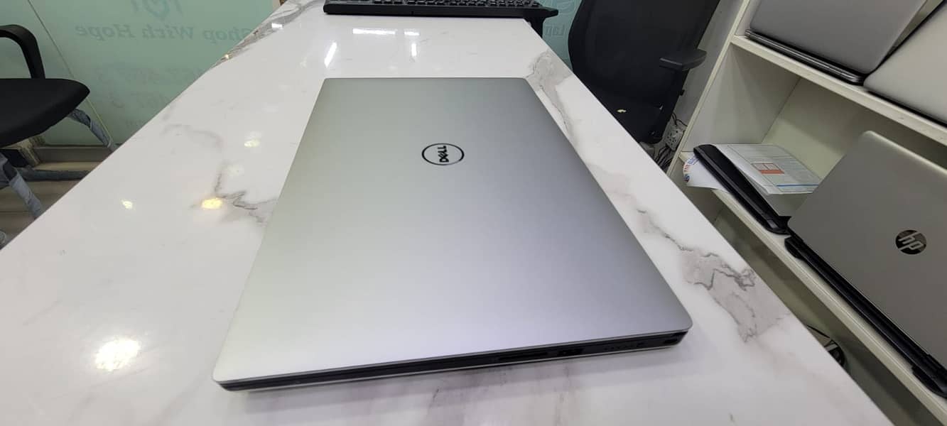 Dell XPS 9550 3