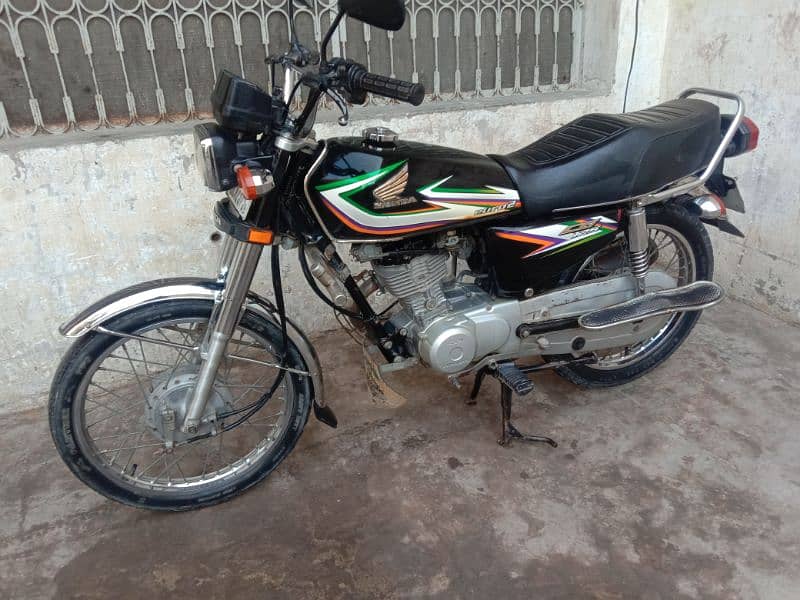 Honda 125 CG in its original condition, the engine is not even open 2