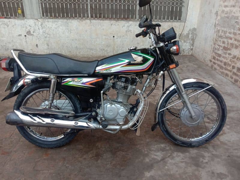 Honda 125 CG in its original condition, the engine is not even open 7