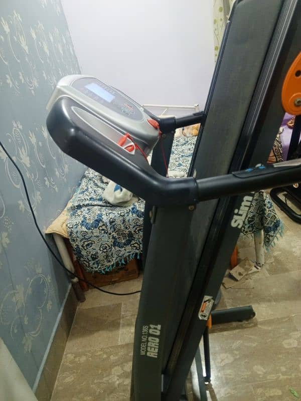 Treadmill slimeline in excellent condition 3