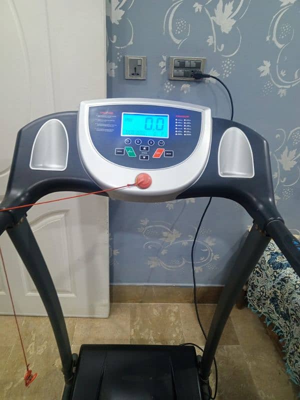 Treadmill slimeline in excellent condition 4