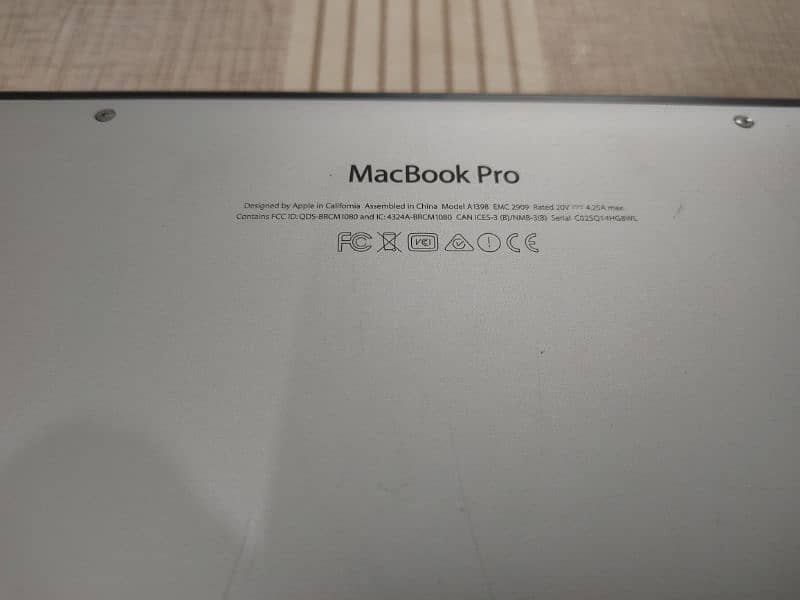 MacBook Pro 2015 mid i7 15.4 Retina display 3