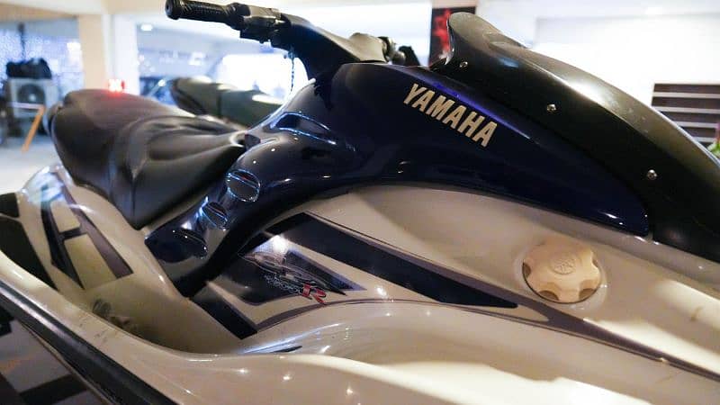 Yamaha JetSki GP 1200R 9