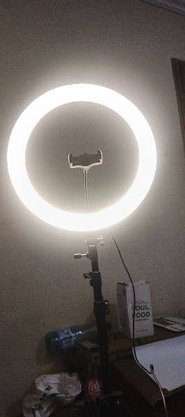 ring light for TikTok video 3