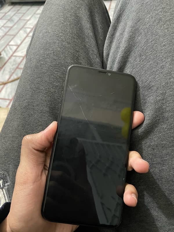 iphone 11 pro max 3