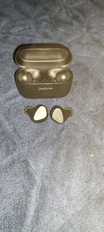 Jabra active 4 Bluetooth earbuds/ buds 2