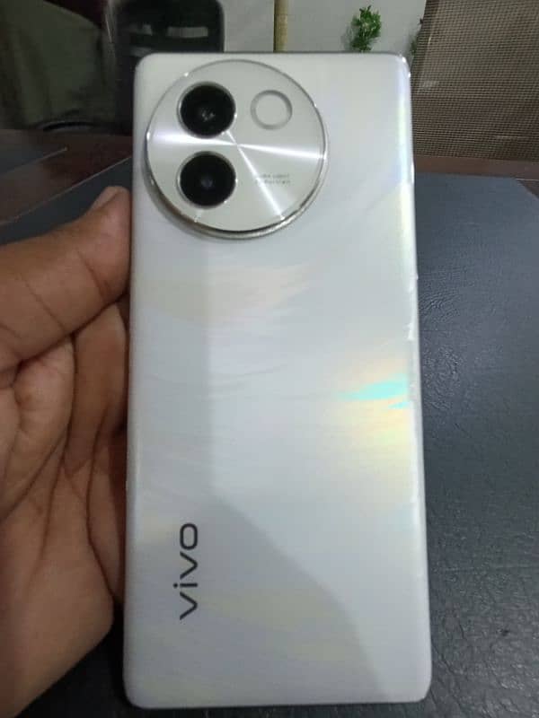 VIVO V30_E_5G . . . 8+8/256 URGENT SALE 6