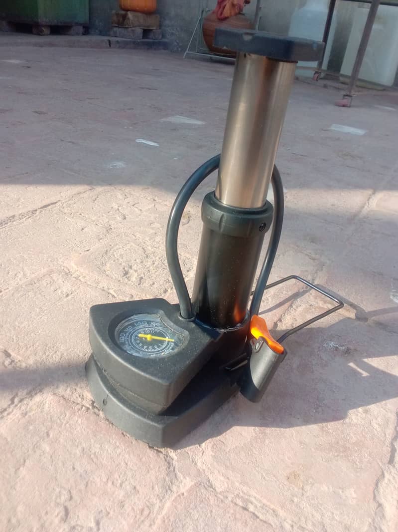 Mini foot pump for bikes and cars 1