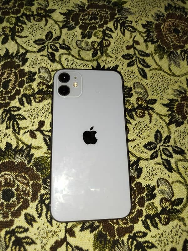 Iphone 11 non pta 64 gb WhatsApp 03355000474 3