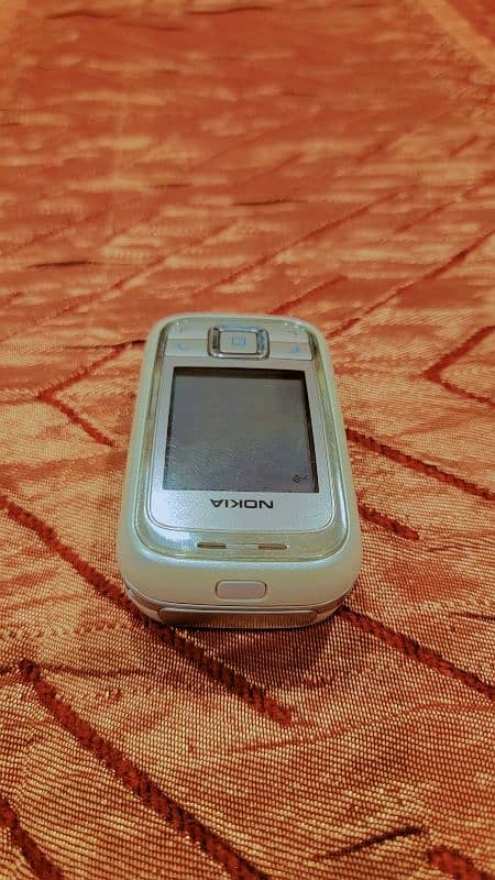 Nokia 6111.2005 Old Model Special for Students ( Girls ) 3