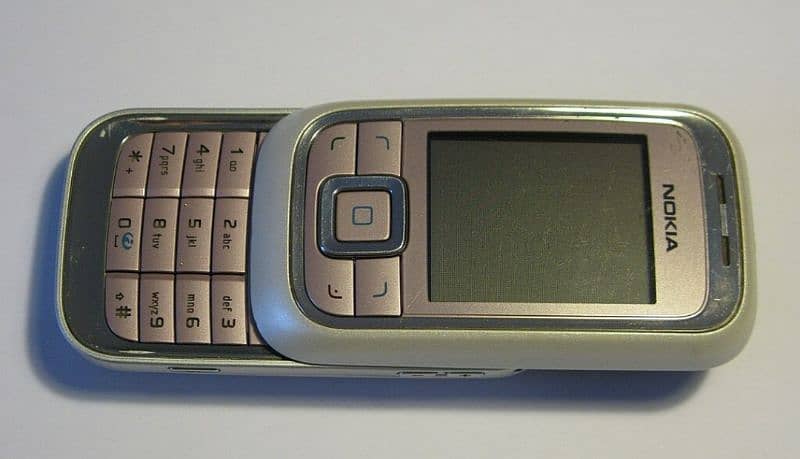 Nokia 6111.2005 Old Model Special for Students ( Girls ) 16