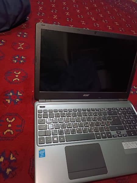 laptop larkana 4