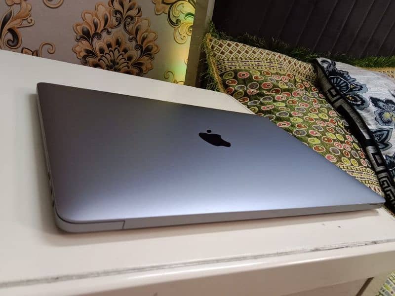 MacBook pro 2018_13.3"inch (16GB/256GB SSD) 4