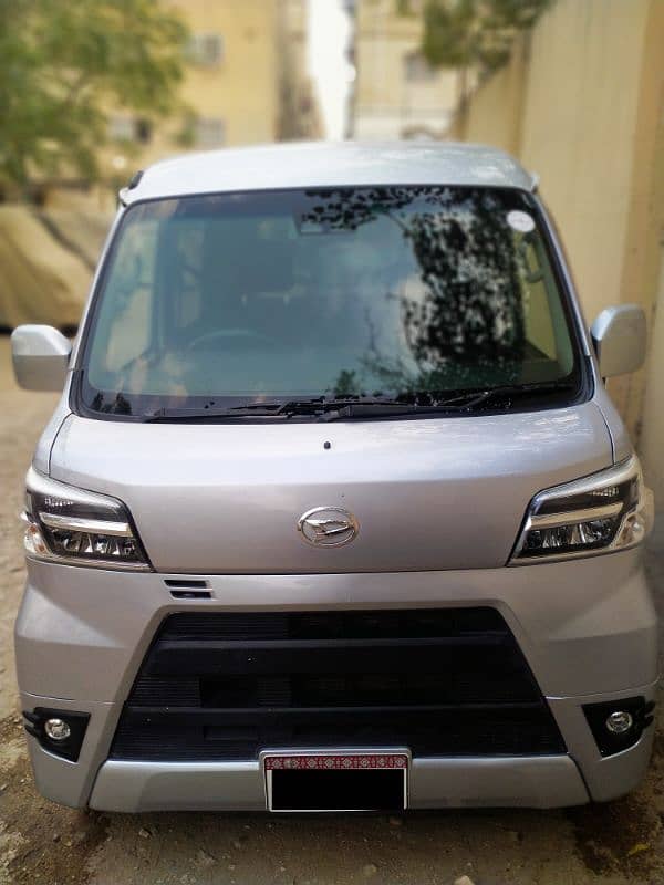 Daihatsu Hijet 2018 4