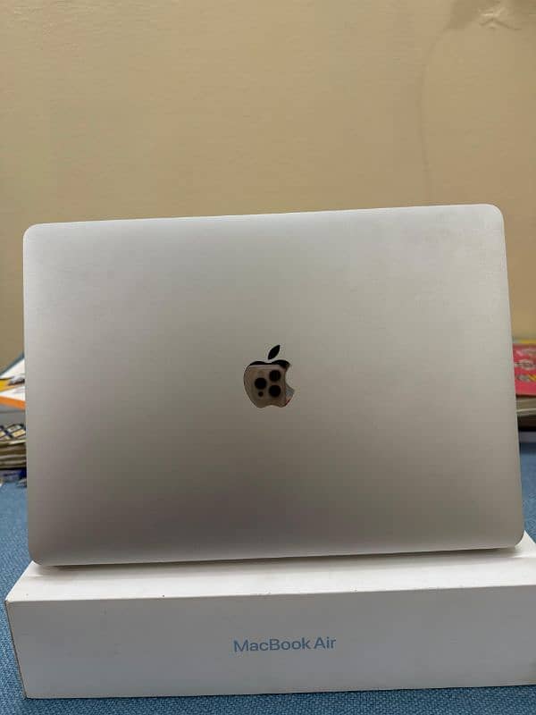 Mac Book Air 13 inch 0