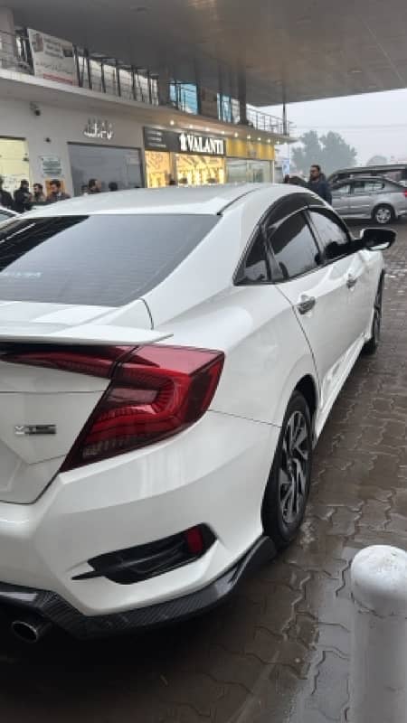 Honda Civic Turbo 1.5 Model 2017 (Total janian) 17