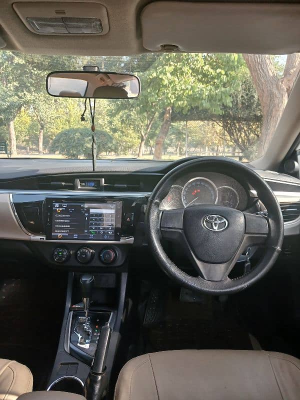 Toyota Corolla Altis 2016 9