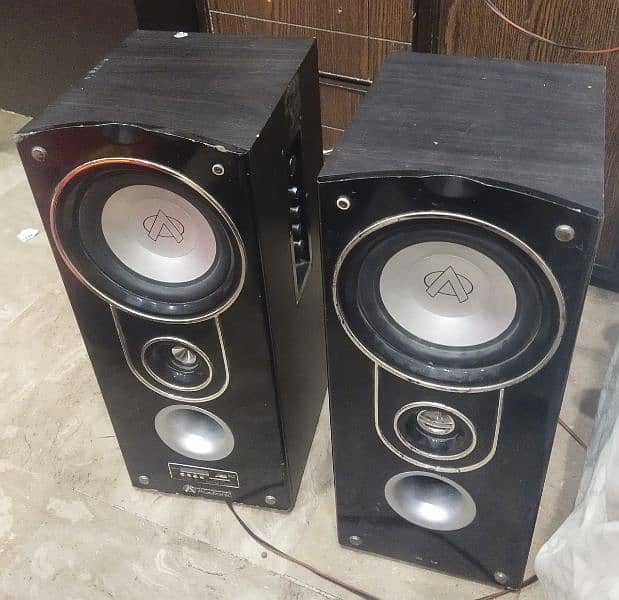 Studio Monitor Speakers with amplifier & aditional 2 Audionic Speakers 4