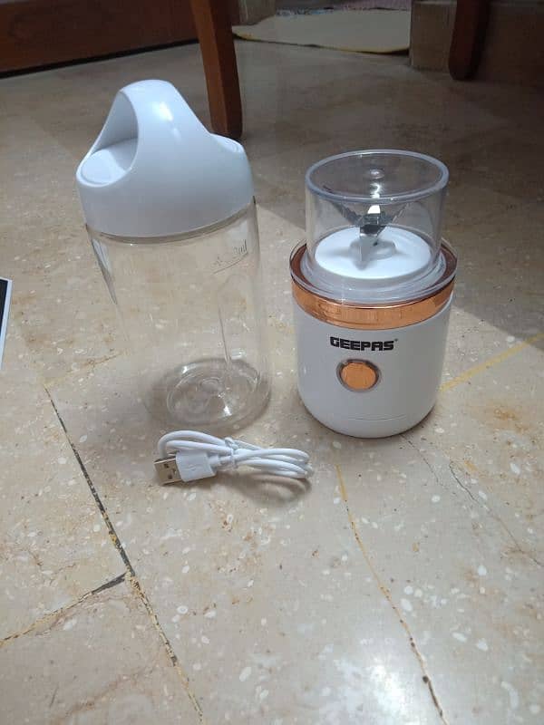 mini electric juicer 5