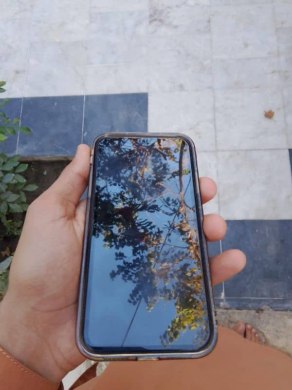 iPhone 11  non PTA 128gb  10 by 10 condition watsp nub 03159301744 1