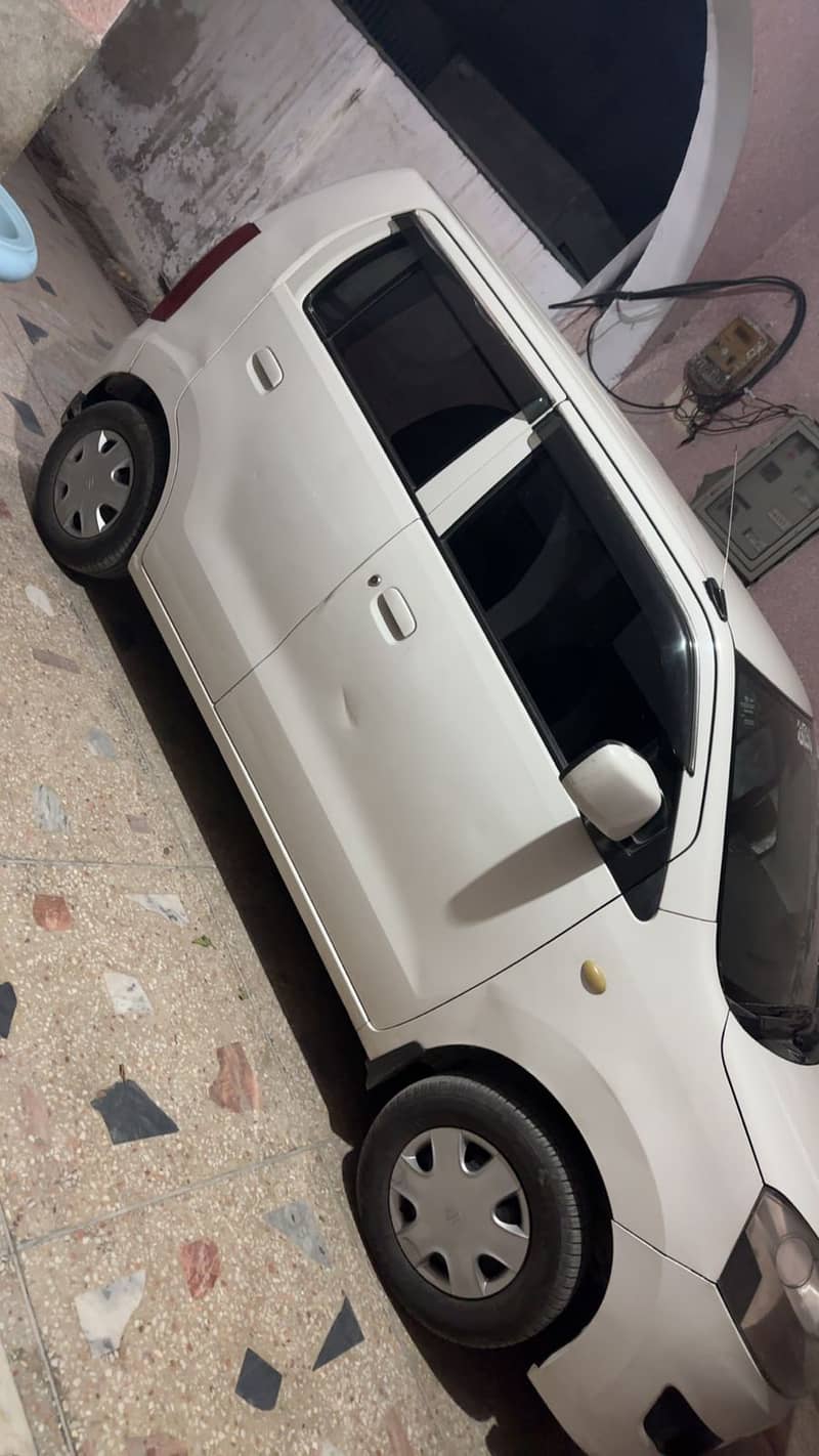 Suzuki Wagon R 2016 1