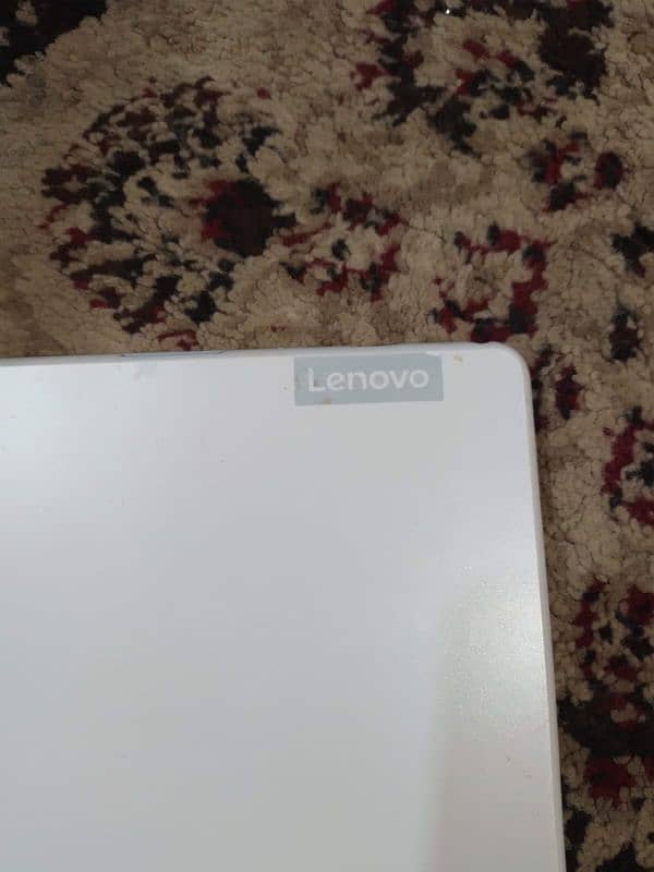 Lenovo M10 4