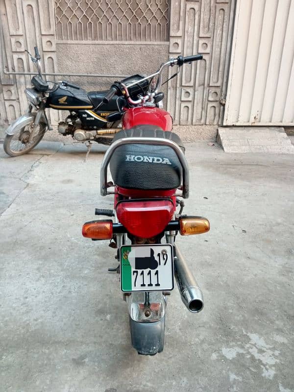 Honda CD 70 Model 2019 special number 7111 (0/3/2/0/4/0/9/2/4/2/9) 3