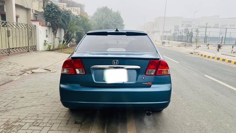 Honda Civic EXi 2004 1