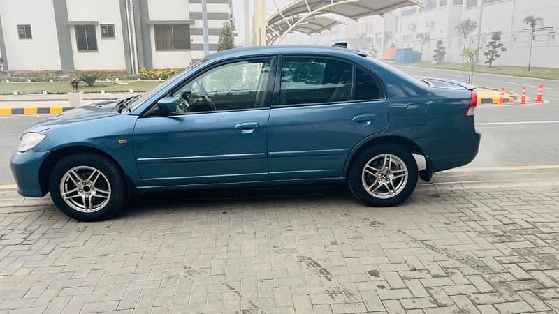 Honda Civic EXi 2004 4