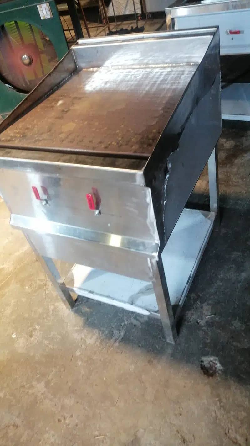 Salad Bar , bbq counter , grill counter, Hot plate, shawarma counter 10