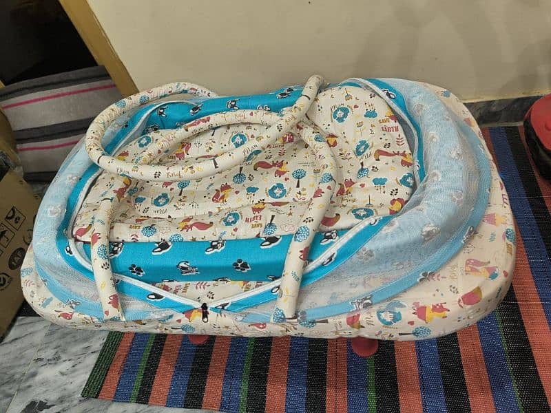 Large Baby Bed with Mosquito net zipper 2