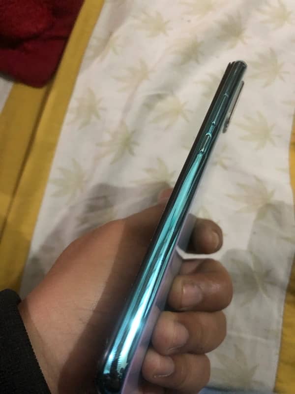 i want to sale urgent vivo s1 with shade panel 15