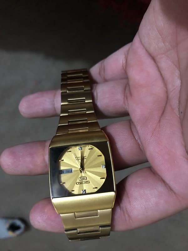 Seiko 5 Golden Watch 0