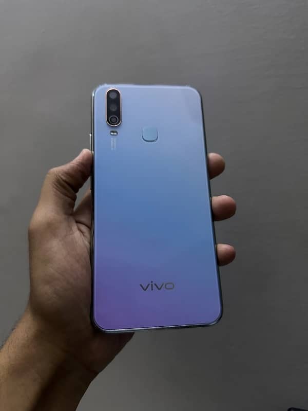 Vivo y17 4/128gb 2