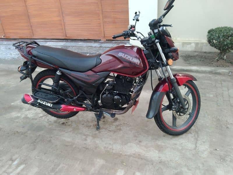 Suzuki gr 150 2018 modal red color 4