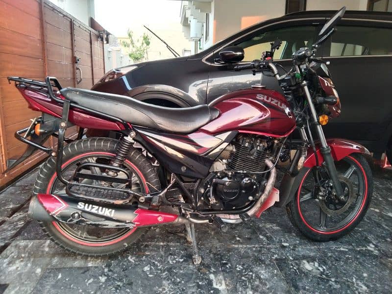 Suzuki gr 150 2018 modal red color 6