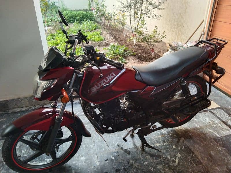 Suzuki gr 150 2018 modal red color 9