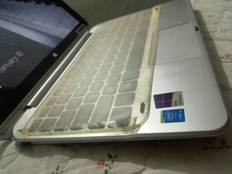 Haier Laptop and tablet 4